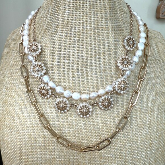 Banana Republic Layered Necklace Set Gold Chains & Faux Pearls With Floral 3 - Picture 1 of 13